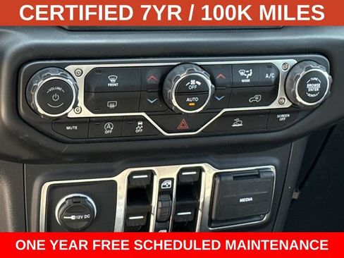 Used 2023 Jeep Wrangler Unlimited Sahara AWD/4WD image 21