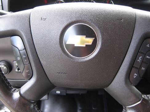 Used 2020 Chevrolet Express 2500 w/ Driver Convenience Package RWD image 10