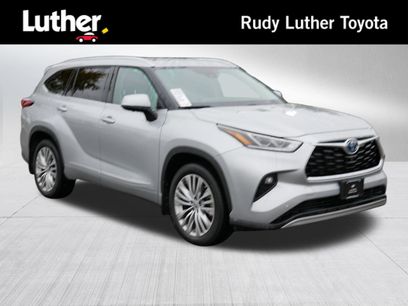 Used 2023 Toyota Highlander Platinum
