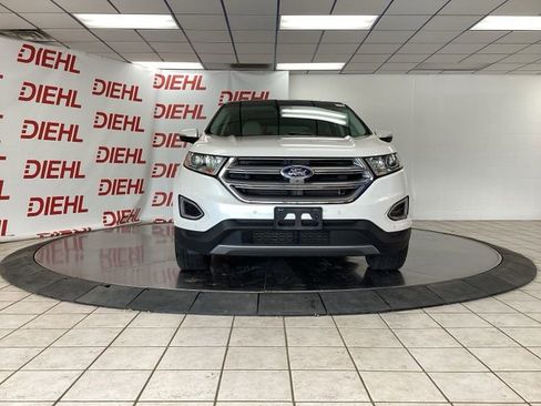 Used 2018 Ford Edge Titanium w/ Equipment Group 302A AWD/4WD image 2