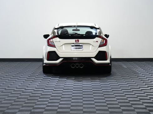 Used 2018 Honda Civic Type R image 7