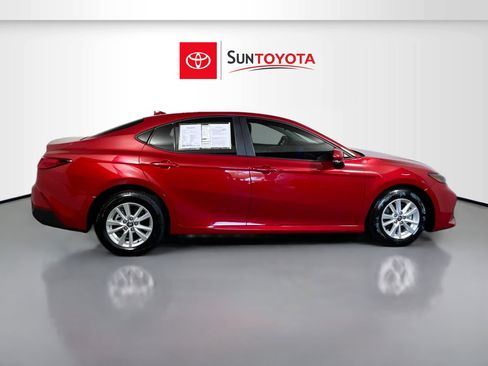 Used 2025 Toyota Camry LE image 2