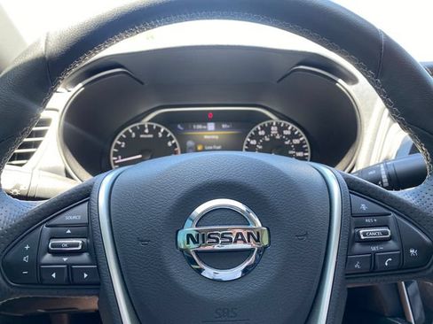 Used 2021 Nissan Maxima 3.5 SV w/ Floor Mat Group FWD image 15