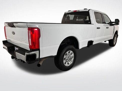Used 2024 Ford F350 XLT w/ FX4 Off-Road Package AWD/4WD image 5