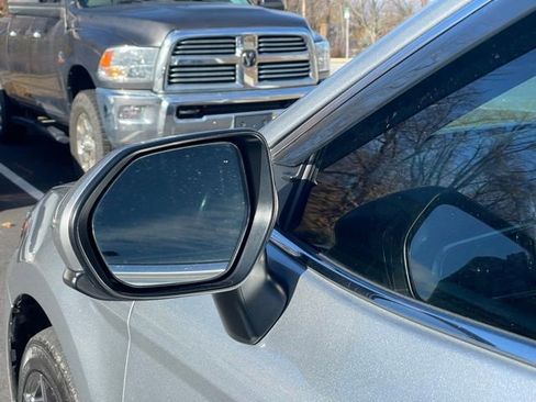 Used 2018 Toyota Camry L image 25