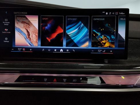 Used 2023 BMW 760i xDrive w/ Executive Package image 20