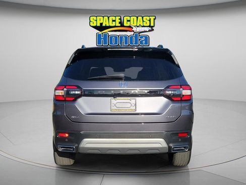 Used 2024 Honda Pilot Elite image 4