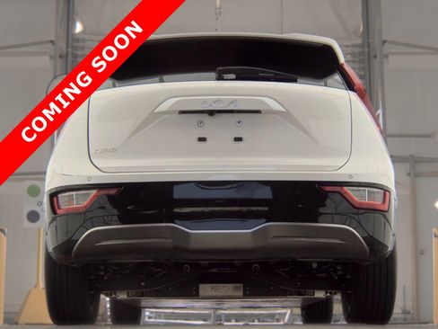 Used 2023 Kia Niro Wind w/ Wind Preserve Package FWD image 5