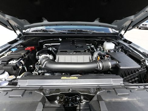New 2026 Nissan Frontier PRO-4X w/ Pro-4x Convenience Package AWD/4WD image 17
