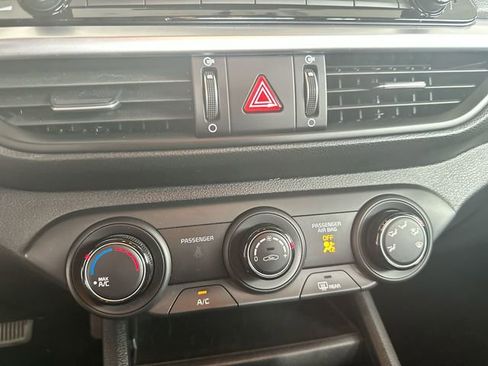Certified 2023 Kia Forte LXS w/ LXS Technology Package FWD image 18