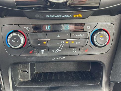 Used 2016 Ford Focus Electric Hatchback image 21