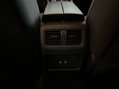 Used 2025 Nissan Rogue SV FWD image 24