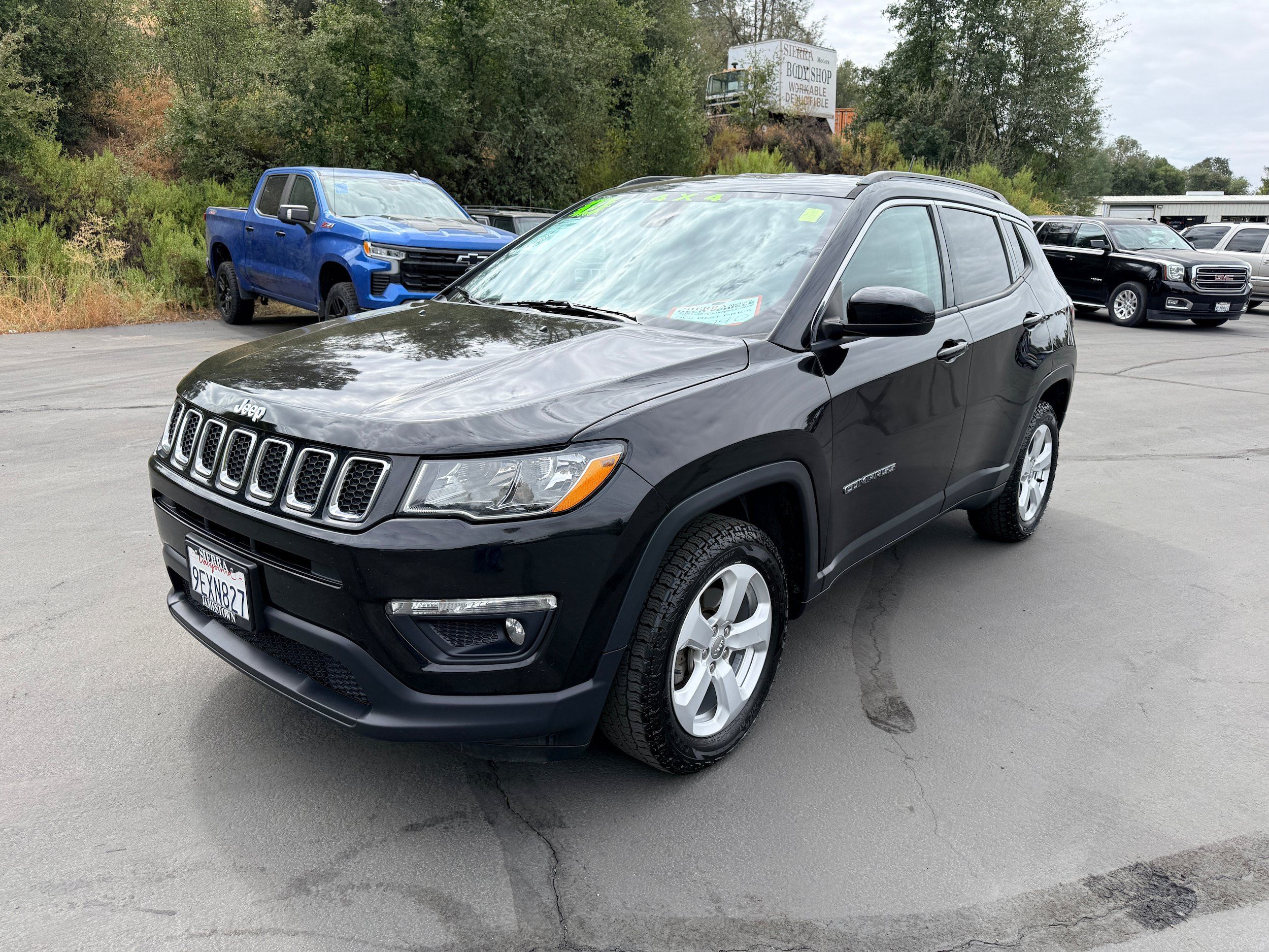 Used 2019 Jeep Compass Latitude w/ Popular Equipment Group AWD/4WD image 2