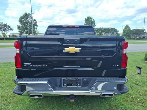 Used 2024 Chevrolet Silverado 1500 LTZ w/ LTZ Premium Package AWD/4WD image 2