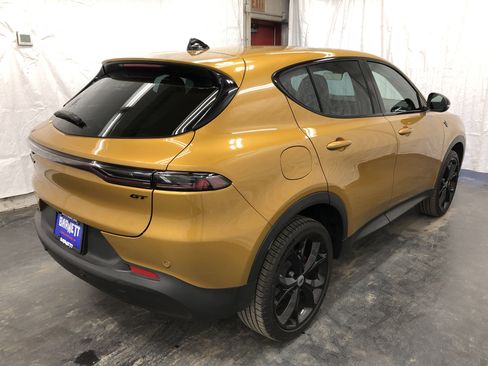 Certified 2024 Dodge Hornet GT Plus image 4