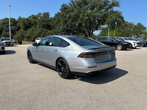 Used 2024 Honda Accord Sport image 4