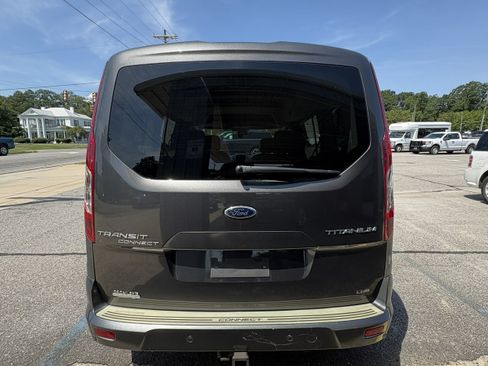 Used 2016 Ford Transit Connect Titanium FWD image 5