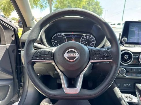 Used 2025 Nissan Sentra SV FWD image 29