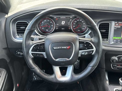 Used 2018 Dodge Charger R/T Scat Pack w/ Dynamics Package RWD image 27