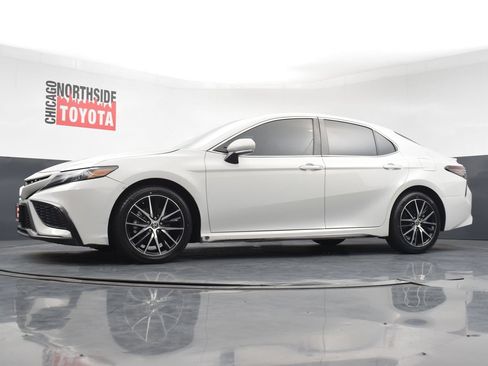 Used 2024 Toyota Camry SE FWD image 25