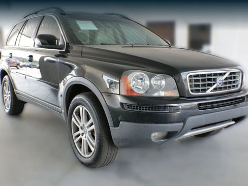 Used 2010 Volvo XC90 3.2 image 1