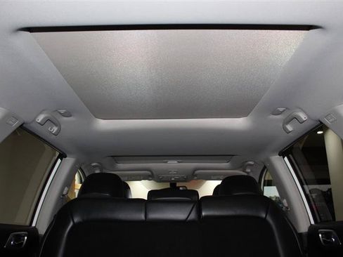 Used 2017 Nissan Pathfinder SL w/ SL Premium Package AWD/4WD image 25