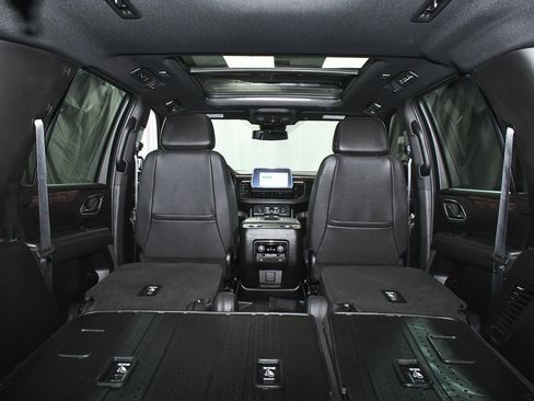 Used 2023 Chevrolet Tahoe Z71 w/ Z71 Off-Road Package image 78