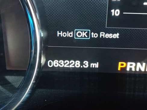 Used 2015 Ford F150 Platinum w/ Trailer Tow Package AWD/4WD image 9