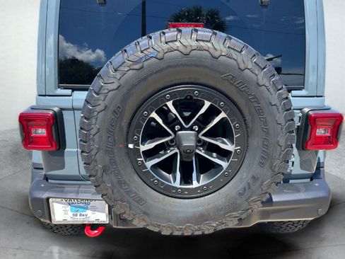 Used 2024 Jeep Wrangler Unlimited Rubicon AWD/4WD image 42