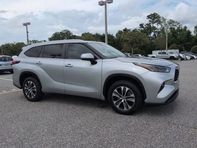 Used 2023 Toyota Highlander XLE