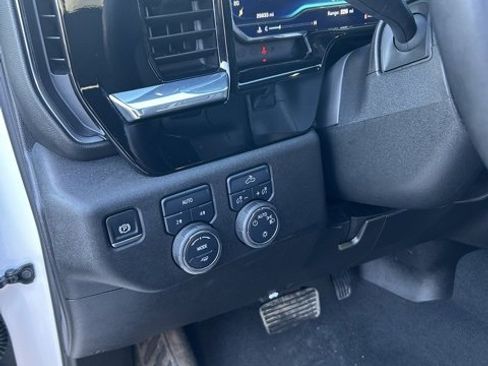 Certified 2025 Chevrolet Silverado 1500 LT image 11