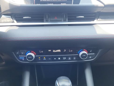 Used 2021 MAZDA MAZDA6 Carbon Edition FWD image 16
