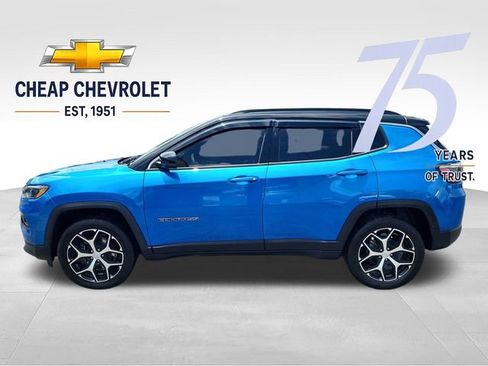 Used 2024 Jeep Compass Limited AWD/4WD image 2