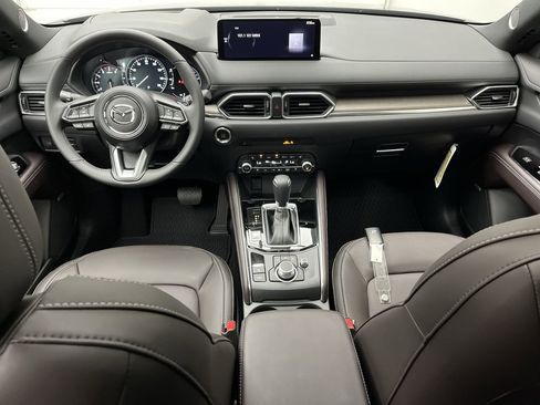 New 2025 MAZDA CX-5 Signature image 4