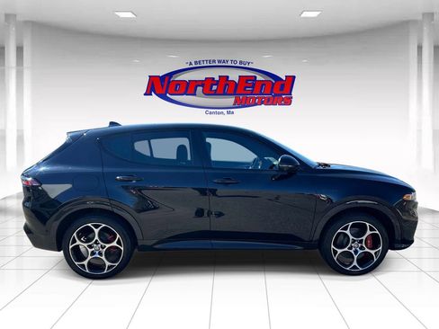 Used 2024 Alfa Romeo Tonale Veloce w/ Active Assist Package AWD/4WD image 4