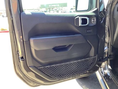 Used 2021 Jeep Wrangler Unlimited Rubicon AWD/4WD image 9
