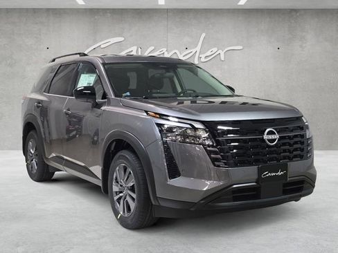 New 2026 Nissan Pathfinder SV image 2