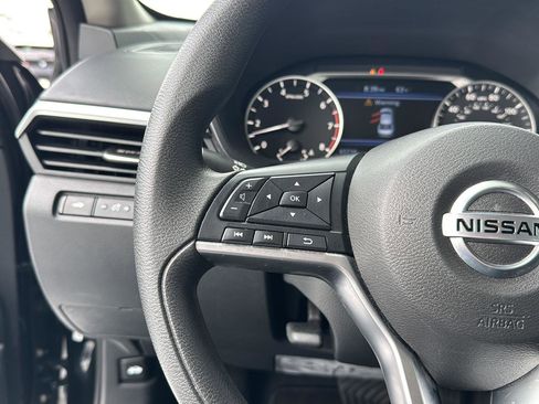 Used 2022 Nissan Altima 2.5 SV image 17