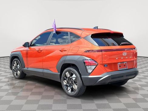 Used 2024 Hyundai Kona SEL FWD image 4