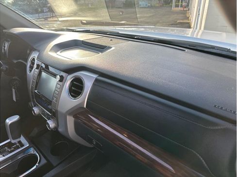 Used 2016 Toyota Tundra Limited image 27