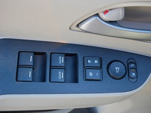 Used 2011 Honda Odyssey EX-L image 19