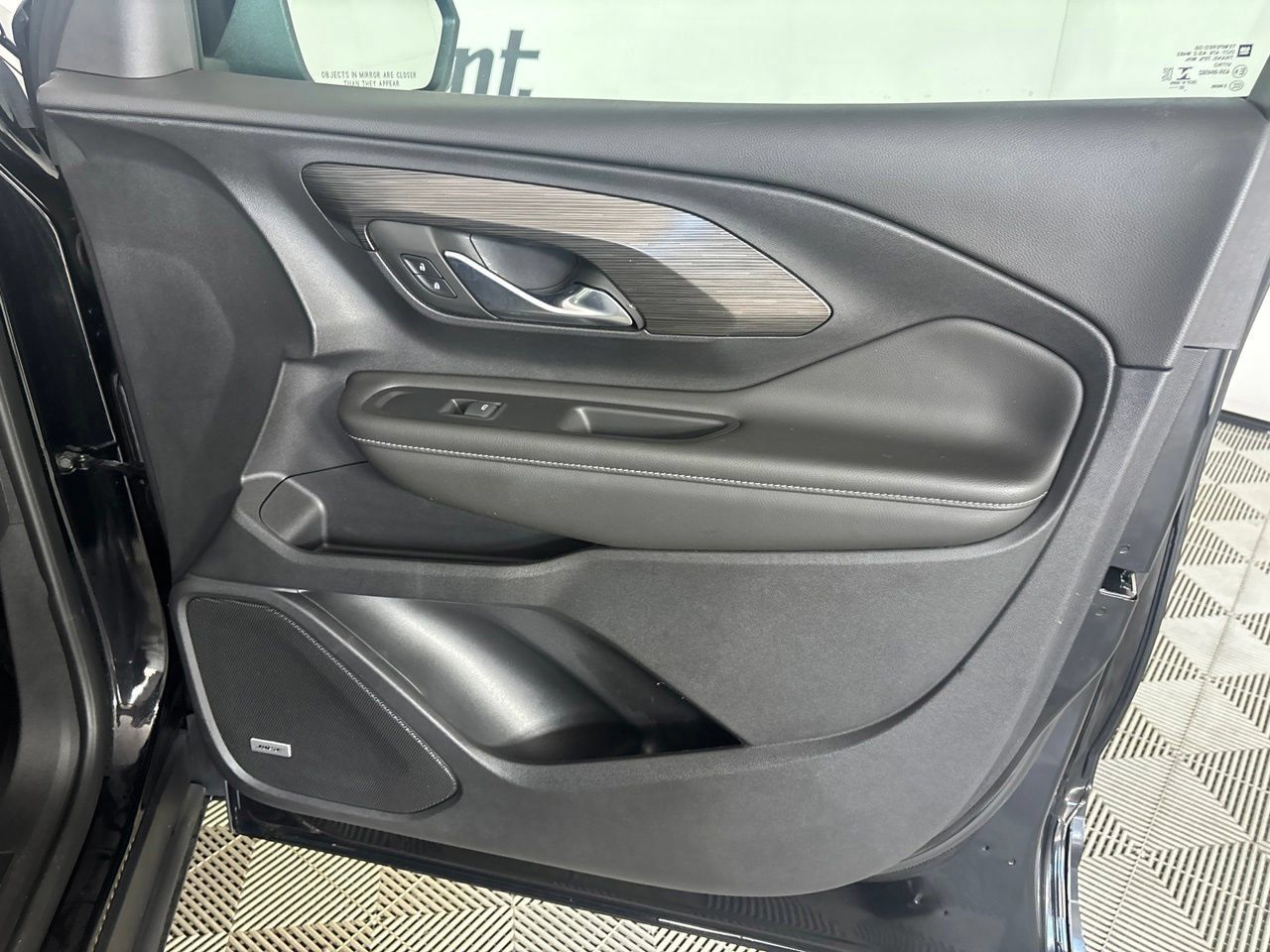Used 2023 GMC Terrain SLT w/ Infotainment Package II AWD/4WD image 35