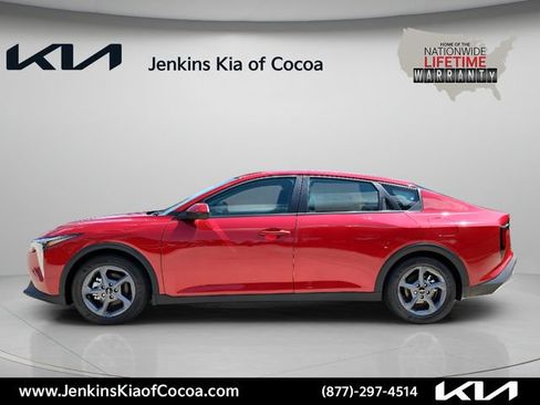 New 2026 Kia K4 FWD image 10