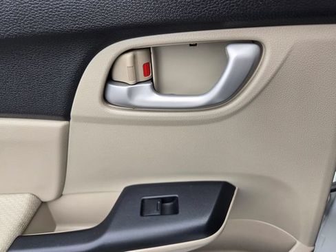 Used 2013 Honda Civic LX image 11