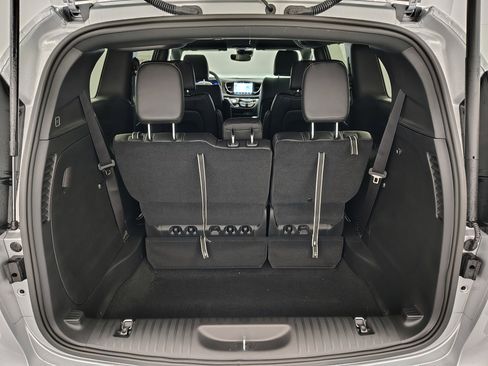New 2026 Chrysler Pacifica Select w/ S Appearance Package FWD image 15