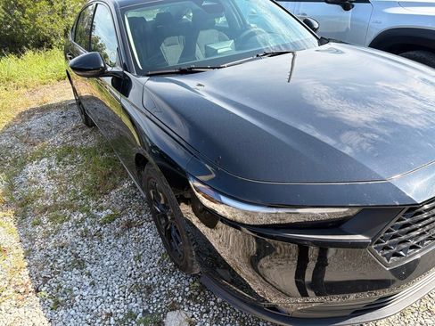 Used 2025 Honda Accord SE image 9