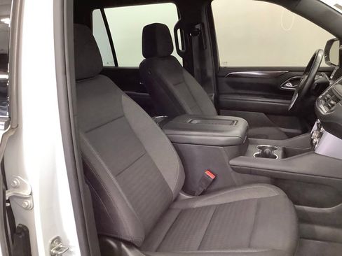 Used 2023 GMC Yukon SLE AWD/4WD image 36