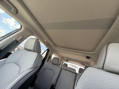 Used 2025 Honda Pilot Elite image 33
