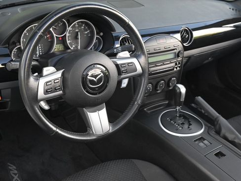 Used 2008 MAZDA MX-5 Miata Touring image 11
