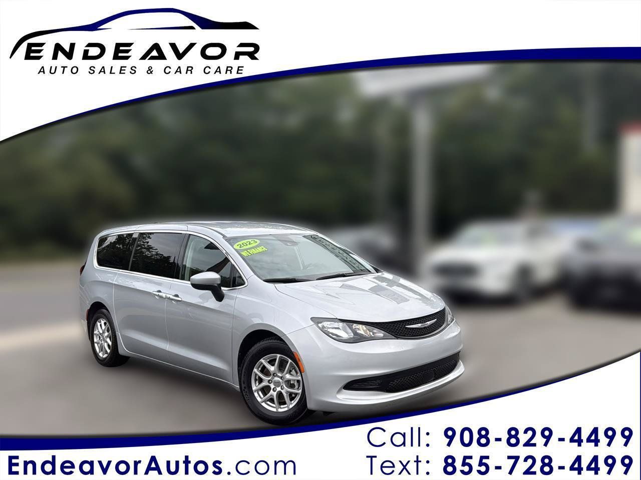 Used 2023 Chrysler Voyager LX FWD image 1
